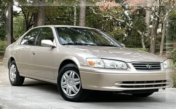 2001 Toyota Camry LE Specs & Features