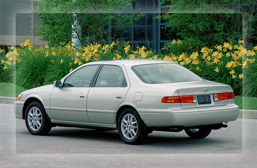 2001 Toyota Camry specs features